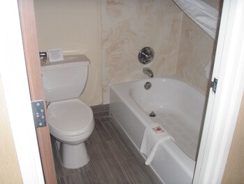 Standard Room 2 Queen Beds, Refrigerator, Non-Smoking