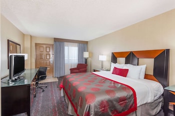 Room, 1 King Bed, Non Smoking, Bay View (Upper Floor)