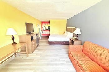 Room, 1 King Bed, Smoking