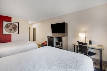 Room, 2 Queen Beds, Non Smoking (Ground Floor)