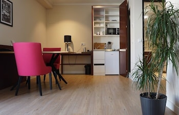 Suite, 1 Double Bed, Kitchenette, Annex Building (with Sofabed)