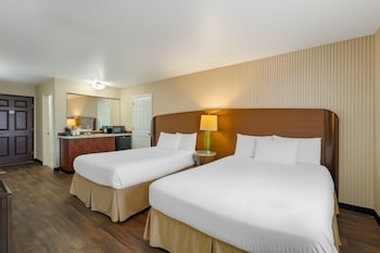 Room, 2 Queen Beds (Dog Friendly)
