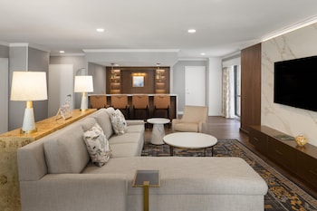 Premium Suite (Parlor, Breakfast)