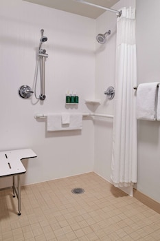 Room, 2 Double Beds, Accessible (Mobility Roll in Shower)