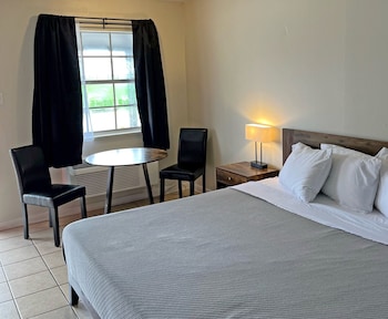 Room, 1 King Bed, Non Smoking