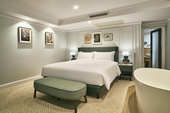 1 Bedroom Suite (Newly refurbished)
