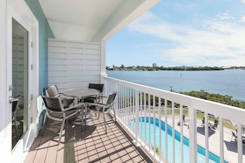 Suite, Multiple Beds, Bay View