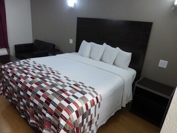 Deluxe Room, 1 King Bed (Smoke Free)