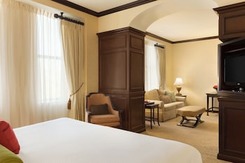 Room, 1 King Bed (Heritage)