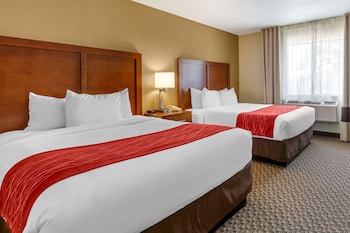 Suite, 2 Queen Beds, Non Smoking (Seating area)
