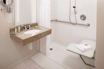 Room, 2 Queen Beds, Accessible (Roll-In Shower, Mobility & Hearing)