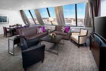 Presidential Suite, 1 King Bed, Microwave