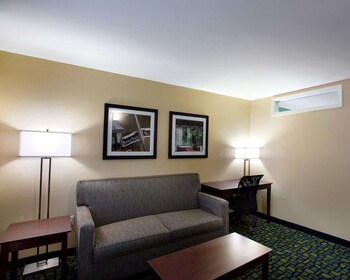 Standard Room, 1 King Bed, Non Smoking