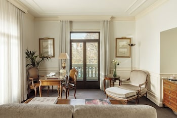 One Bedroom Suite Red Level Lounge Access