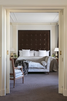 Master Suite Red Level (2+1)