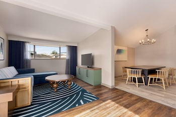 Suite, 1 King Bed