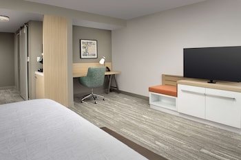 Deluxe Room, 1 King Bed