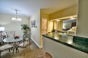 Suite, 1 Bedroom, Non Smoking (Ramada)