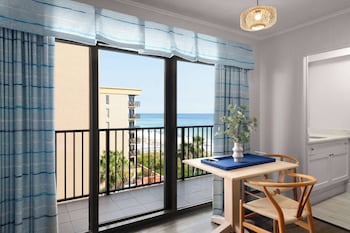 Studio, 1 King Bed (Bahama, Partial View)