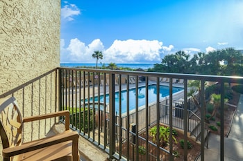 Studio, 1 King Bed (Bahama, Partial View)