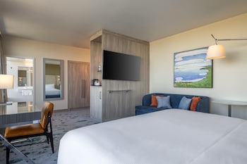 Junior Suite, 1 King Bed (Deluxe)
