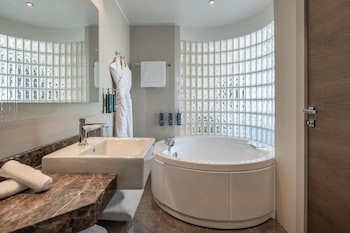 Junior Room, 1 King Bed, Terrace