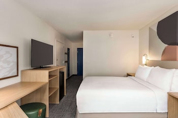 Room, 1 Queen Bed, Accessible, Bathtub (Mobility)