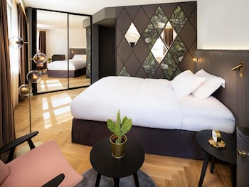 Superior Single Room, 1 Queen Bed