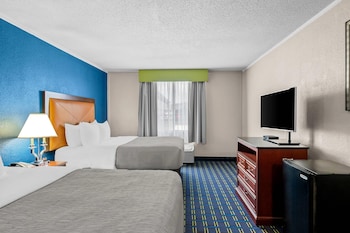Suite, 2 Queen Beds, Non Smoking