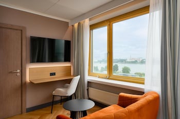 Superior Room (Riverside)