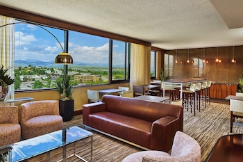Club Room, 1 King Bed