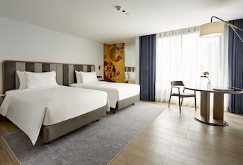 Premier Twin Room