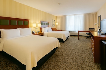 Standard Room, 2 Double Beds (High Floor)