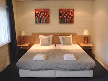 Twin Room (Bath and Terrace)
