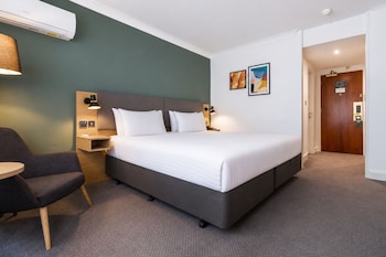 Room, 1 Twin Bed (Emporer zip n link w/Walk-In Shower)