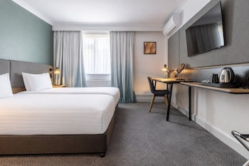 Room, 1 Twin Bed (Emporer zip n link w/Walk-In Shower)