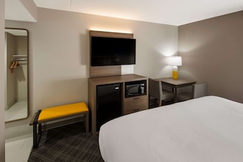 Room, 1 King Bed, Accessible, Non Smoking