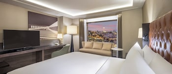 Executive Room, 1 King Bed (Deluxe)