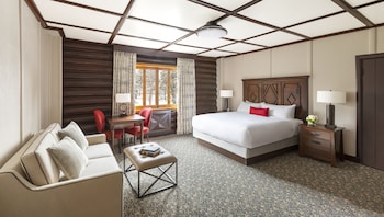 Deluxe Luxury Room, 1 King Bed with Sofa bed