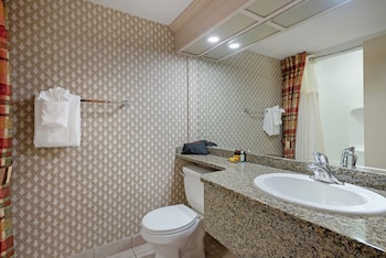 Standard Room, 2 Queen Beds, Accessible, Refrigerator & Microwave (Walk-in Shower)