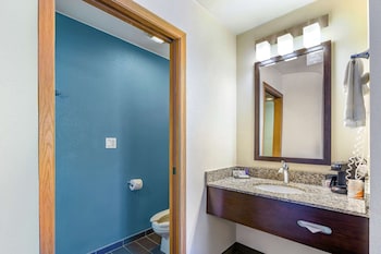 Standard Room, 1 Queen Bed, Non Smoking