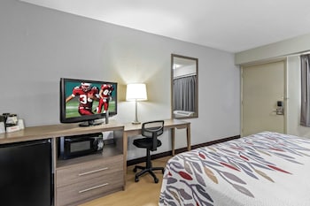 Deluxe Room, 1 King Bed (Smoke Free)