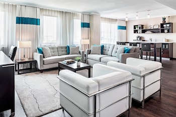 Suite, 1 King Bed with Sofa bed, Tower