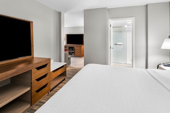 Suite, 1 King Bed, Microwave