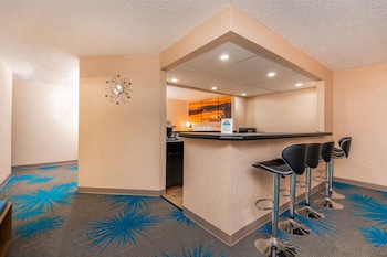 Deluxe Studio Suite, 1 King Bed, Non Smoking