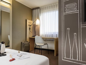 Junior Suite, Multiple Beds (Riverside)