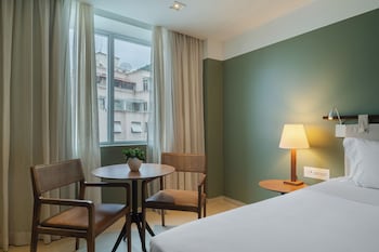 Deluxe Room, 1 King Bed