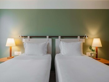 Deluxe Room, 2 Twin Beds