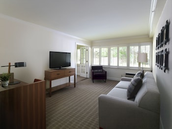 West Branch Suite 1 King