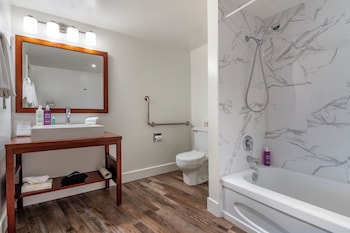 Standard Room, 2 Queen Beds, Accessible
